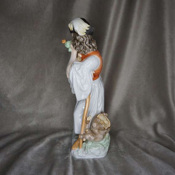 Herend Hungary Porcelain Shepherd 5427 Figurine: Hand-painted
