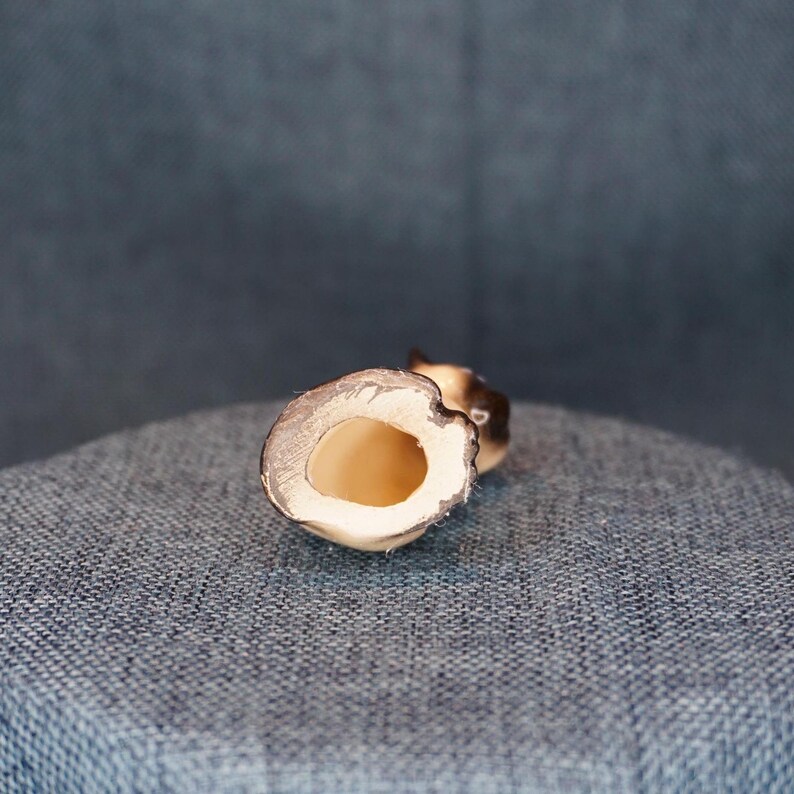 Hagen Renaker Siamese Cat Figurine. Miniature Chocolate Point Siamese