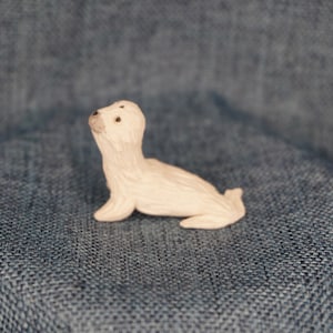 Miniature Harp Seal Pup Figurine. Tiny Vintage Hand Made Pottery Seal Micro Marine Mammal Collectible. Terrarium, Diorama Accessory Gift