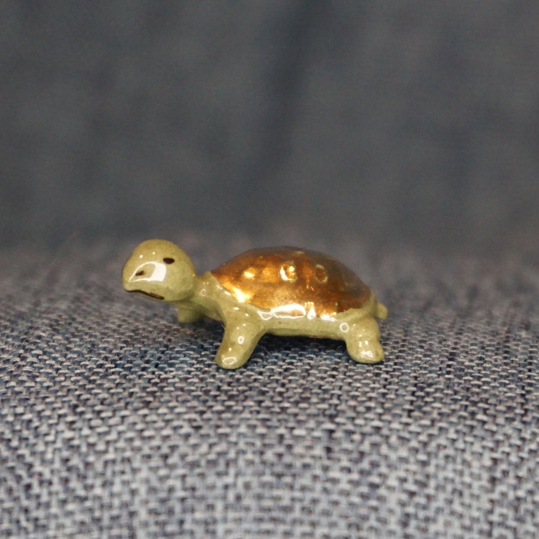 タートル親子 Hagen-Renaker,inc. Hagen Renaker Turtle Baby Figurine: Miniature Ceramic Collectible