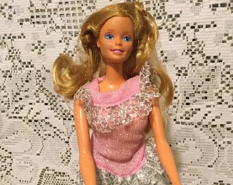 barbies with bendable knees