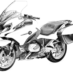 Puede incluir: Un boceto en blanco y negro de una motocicleta blanca con parabrisas y alforjas.