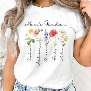 Aangepaste moedertuin T-shirt, gepersonaliseerde geboortemaand bloemen tee, uniek cadeau voor moeder, bloemenshirt met geboortebloemen, Moederdagcadeau
