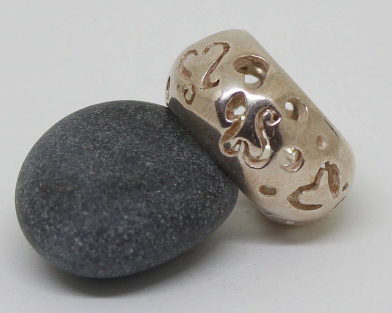 Silver hand made ring