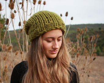 Bonnet d'hiver très épais, bonnet en grosse maille vert olive foncé, gros bonnet pour femme, bonnet doux et chaud tricoté à la main, nombreuses couleurs disponibles