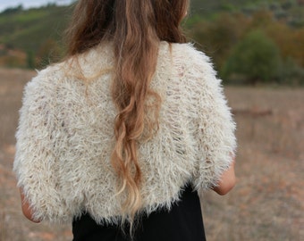 Goudbeige handgebreide schouderophalend nepbont, damesbolero, schouderophalen voor formeel evenement, schouderophalen bruiloft, bijgesneden vest, boho schouderophalen