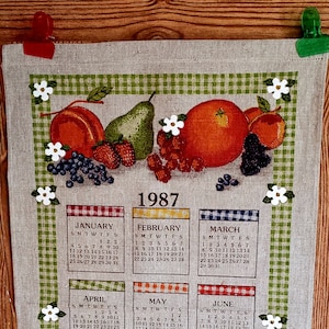 1987 Stevens Linen Fruits Calender Tea Towel Pear Berries Orange