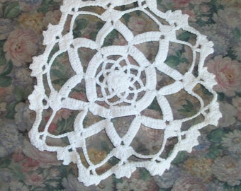 Vintage Off White Hand Crocheted Snowflake Doilie 5.5"