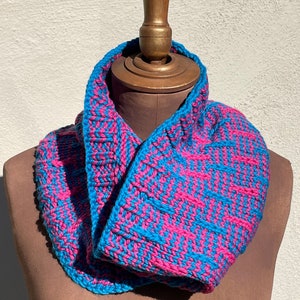 Handknit Cowl, Wool Cowl, Neckwarmer, Handmade Gift