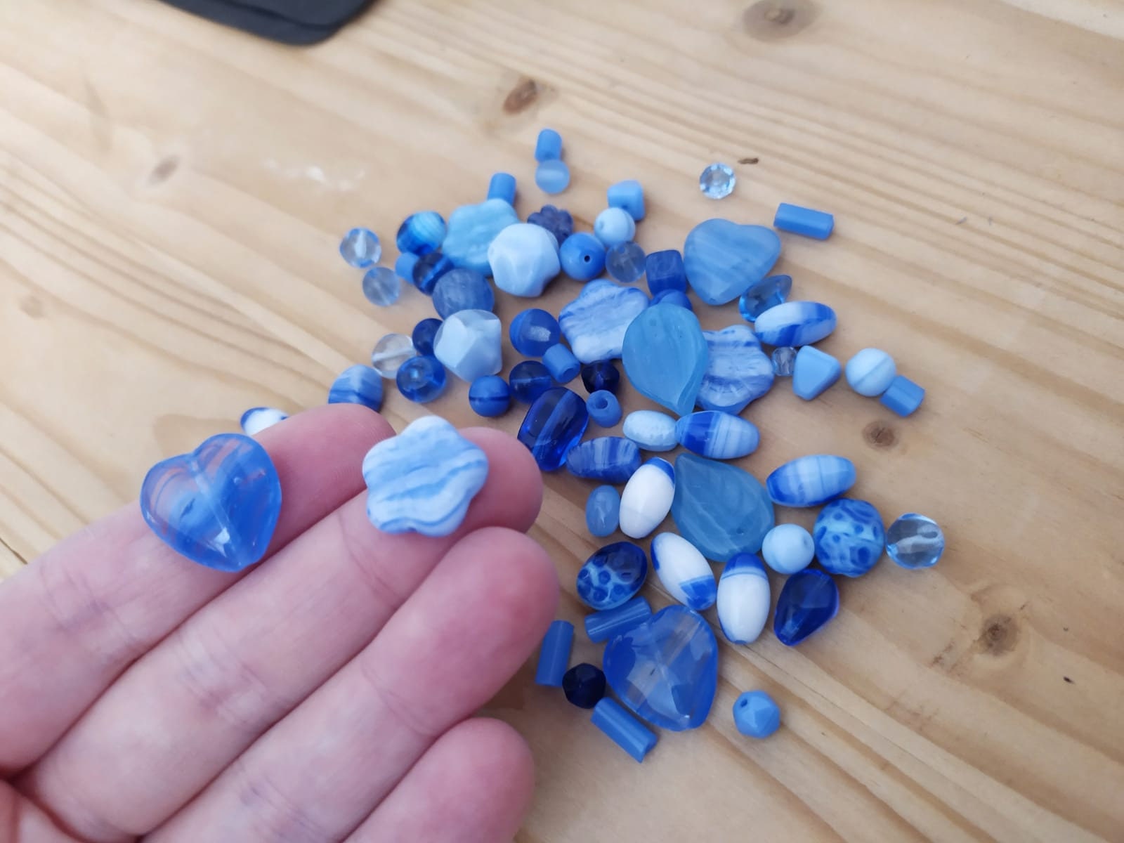 Nice Leaf Beads 50610/56904 Glass Czech Republic –