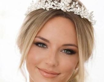 Silver Crystal Bridal Tiara, Bridal hair piece, Crystal Wedding Headpiece, Crystal Bridal Headpiece