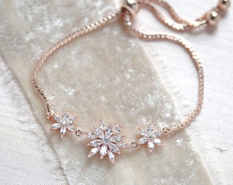 Bracciale da sposa in oro rosa: gioielli da sposa con fiori di cristallo