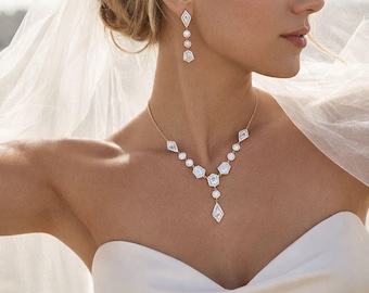 Conjunto de joyería nupcial en oro rosa, collar y pendientes de circonita cúbica, joyería nupcial Art Déco para la novia, elegantes accesorios de boda con circonitas cúbicas