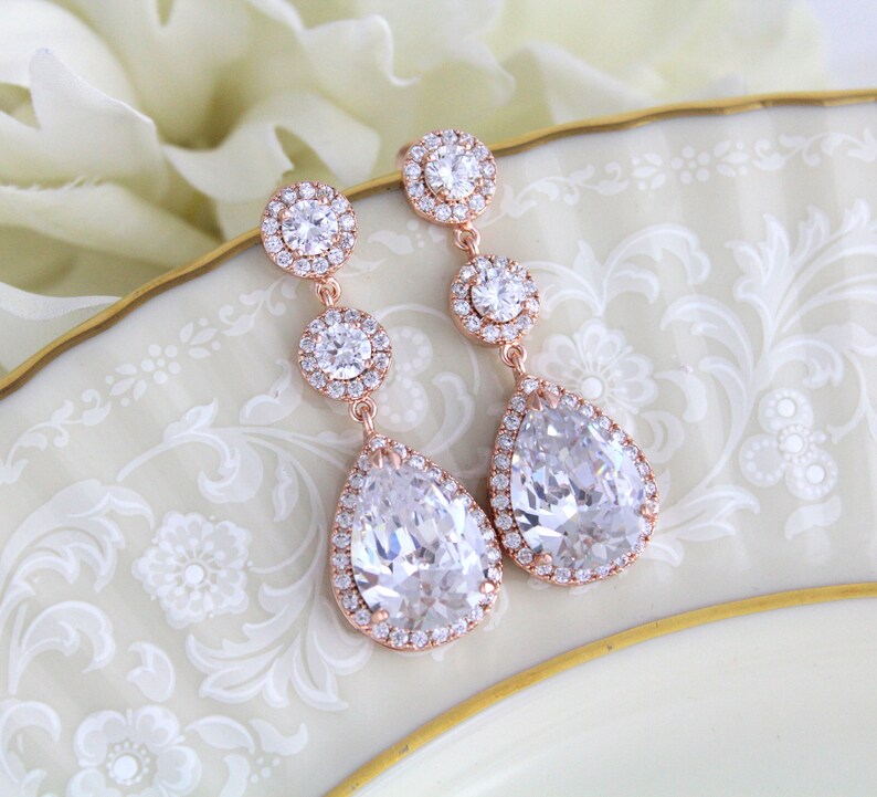Rose gold dangle earrings Wedding jewelry Bridal jewelry Bridesmaid earrings Drop earrings Rose gold Bridal earrings Wedding earrings