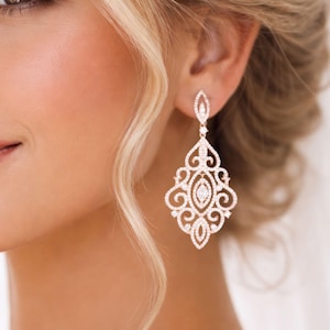 Pendientes de novia de oro rosa Pendientes de boda de cristal Joyas de novia Pendientes de araña llamativos Pendientes de filigrana de estilo vintage