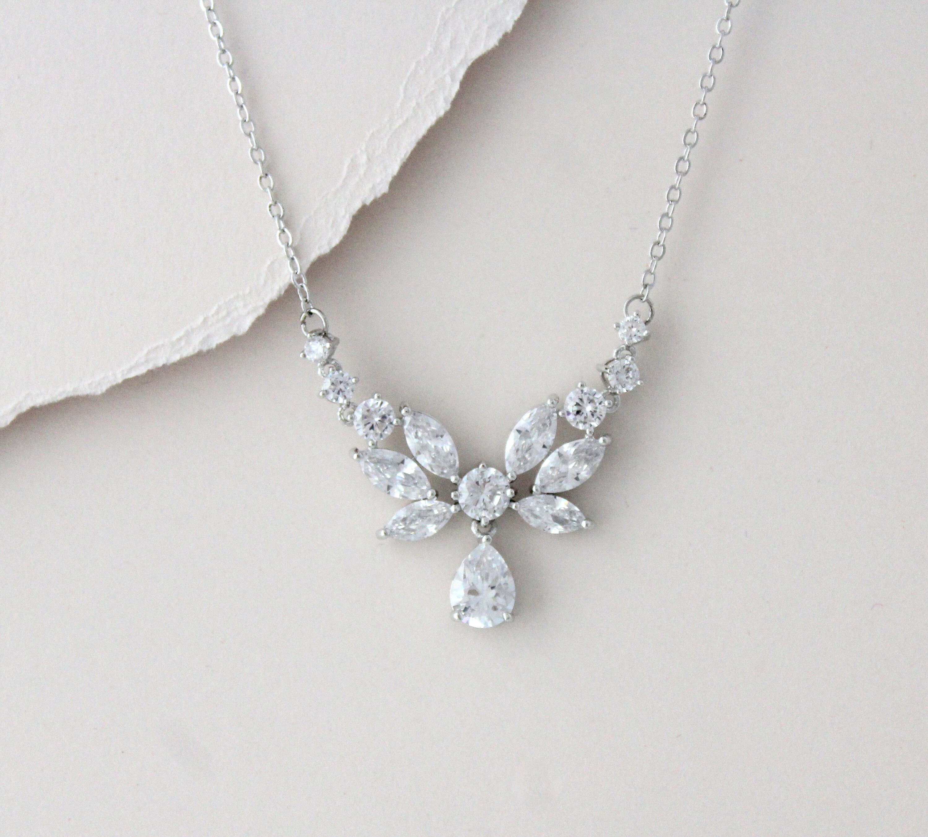 77b Dainty Sweet SP Bridal Rhinestone Crystal Pearl 5 Daisy Flower Necklace Set 