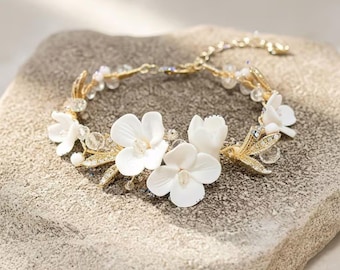 Gold Floral bracelet for Wedding, Crystal Bridal bracelet with Flowers, Boho bride jewelry