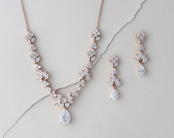 Rose Gold Bridal necklace and earring set Bridal jewelry set Crystal necklace and earrings Bridesmaid jewelry Rose Gold Bridal drop earrings