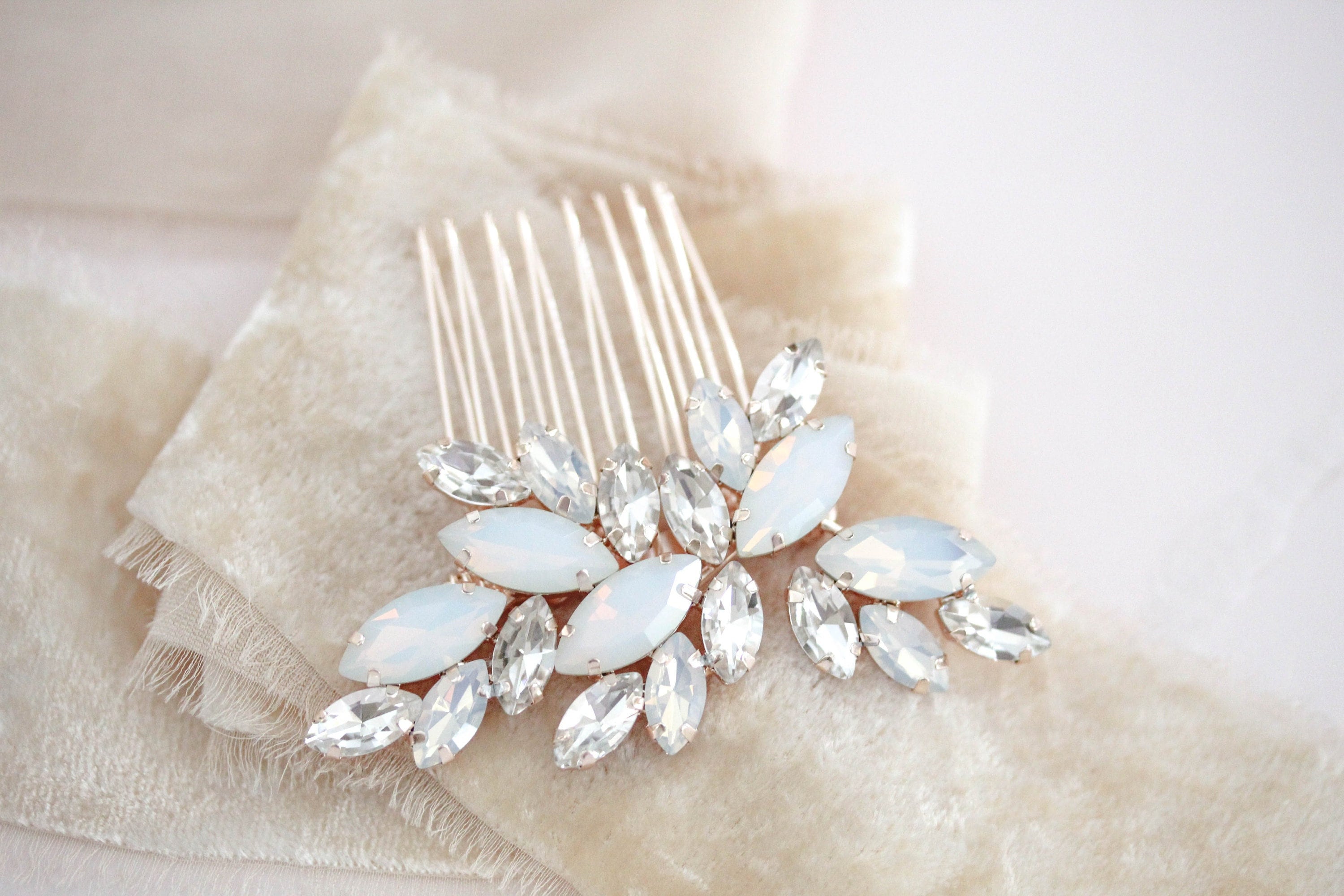 White Leaf Hair Comb - Etsy