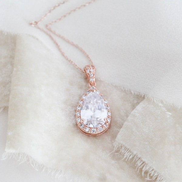 Rose Gold necklace Dainty Bridal necklace Bridal jewelry Crystal Wedding necklace Bridesmaid necklace Wedding jewelry Swarovski crystal