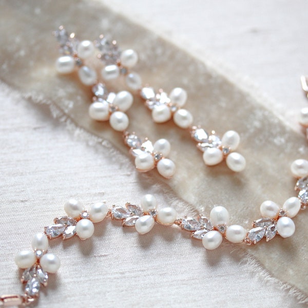 Rose gold pearl bracelet, Pearl Wedding bracelet and earrings, Bridal jewelry set, Rose gold bracelet set, Freshwater pearl earrings