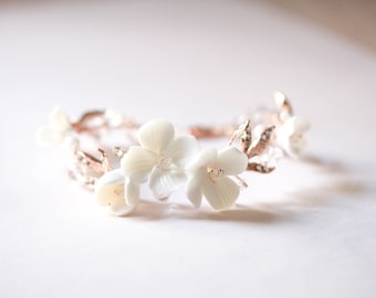 Floral Bridal bracelet, Rose gold bracelet, Bridal jewelry, Wedding day jewelry, Wedding bracelet for bride, Boho style bracelet with beads
