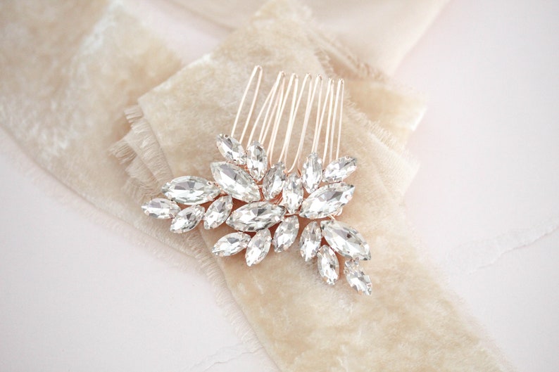 White opal Bridal hair comb, Rose gold hair comb, Crystal Bridal hair piece, Wedding hair accessory, Rose gold hair piece, Comb for Bride all clear crystals