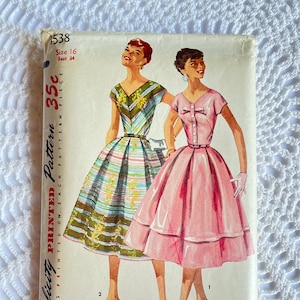 Vintage 1950er Simplicity 1538 Schnittmuster-Misses &#39;Kleid mit vollem Rock Größe 16 Büste 34