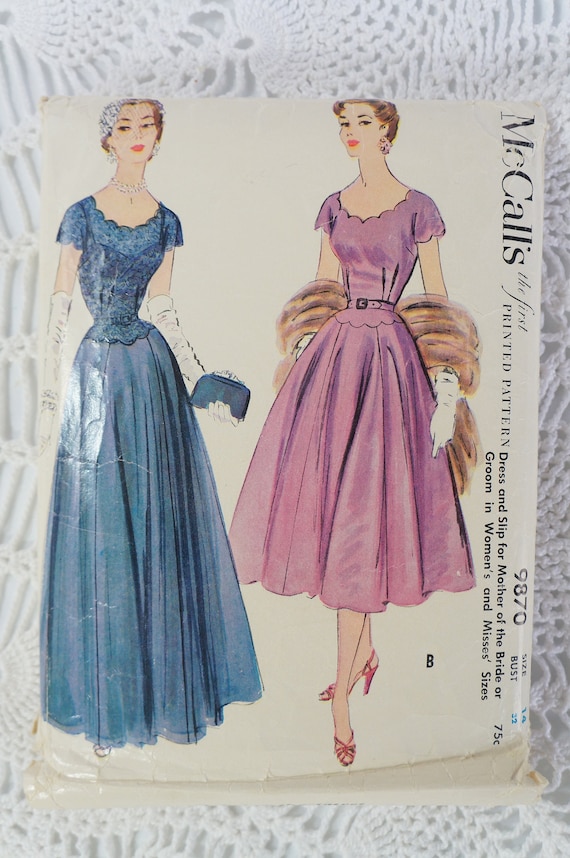 McCall/'s 4145 Size 12 RARE Bust 32 Counted /& Complete 1950/'s Vintage Sewing Pattern Misses/' Princess Sheath with Large Collar