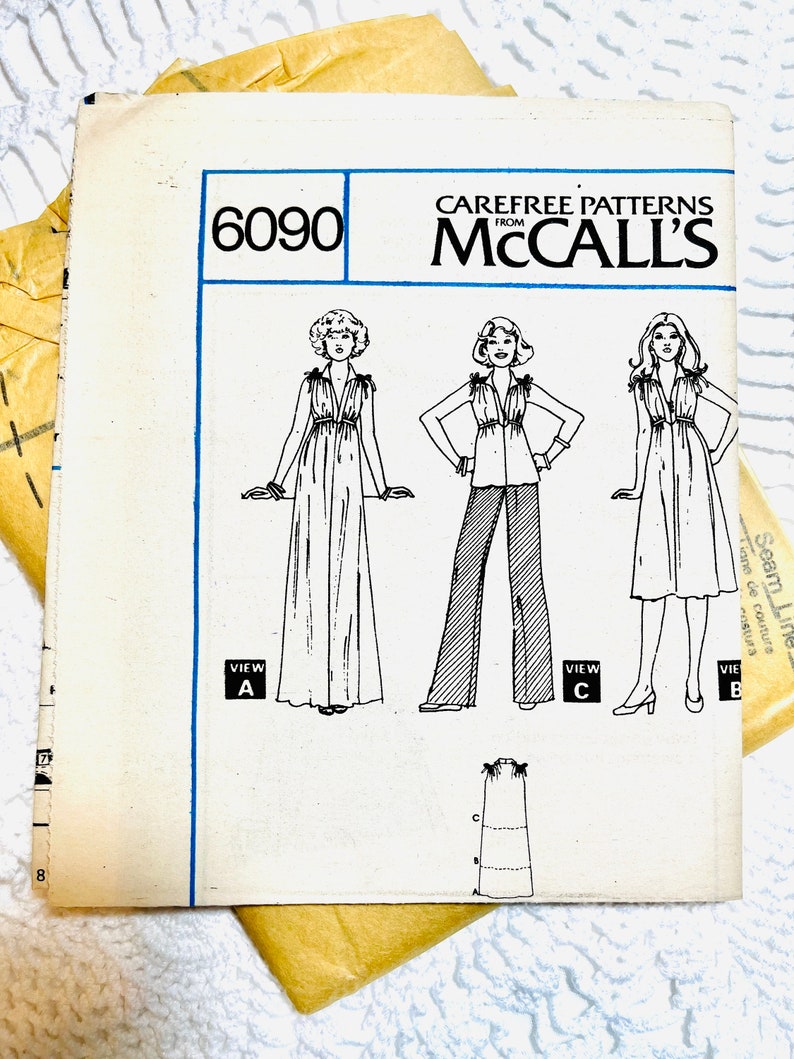 Vintage 1970's McCall's 6090 Sewing Pattern Misses' Dress or Top Size Small 10-12 Bust 32.5-34 UNCUT image 2