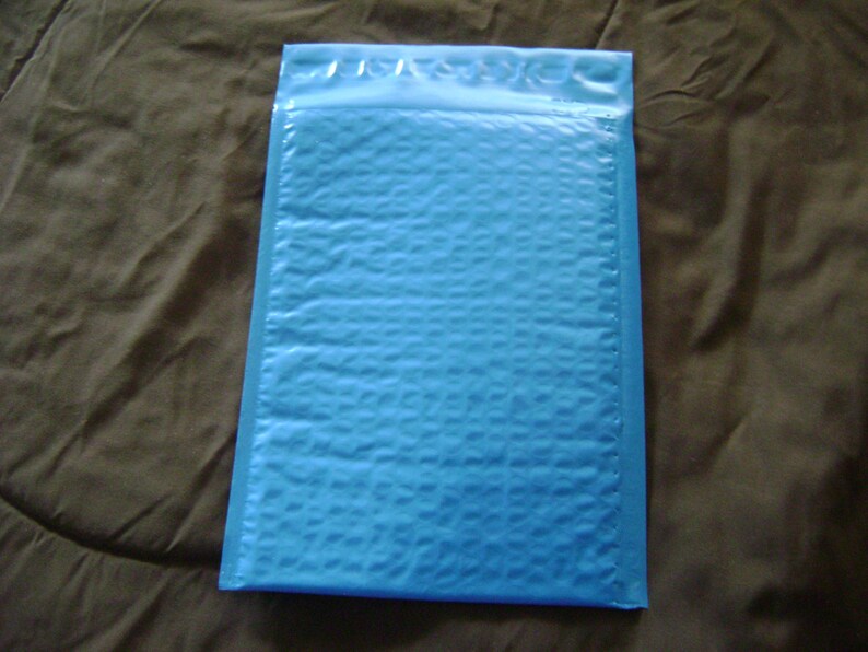 100 Light Blue 4 x 8 Color Bubble Mailer Self Seal Envelope Padded Mailer