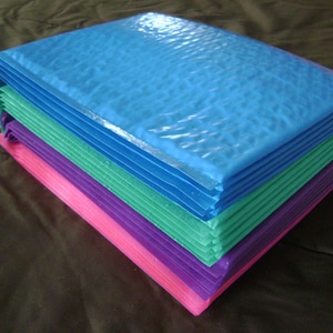40 - 8.5x11 Color Bubble Mailer Self Seal Adhesive Envelopes Envoltura acolchada protectora Suministro de envío Mailer Plástico Resistente Ligero