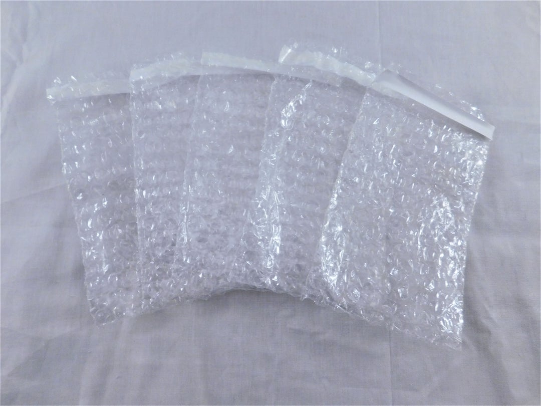 10100 Bubble Out Bags 4x7.5 Self Seal Adhesive Envelope Protective