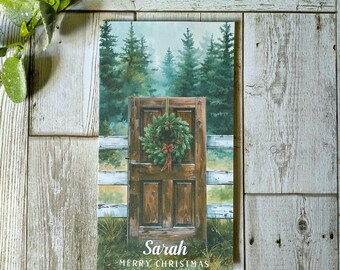 Tarjeta navideña personalizada para guardar dinero: Puerta rústica con corona.