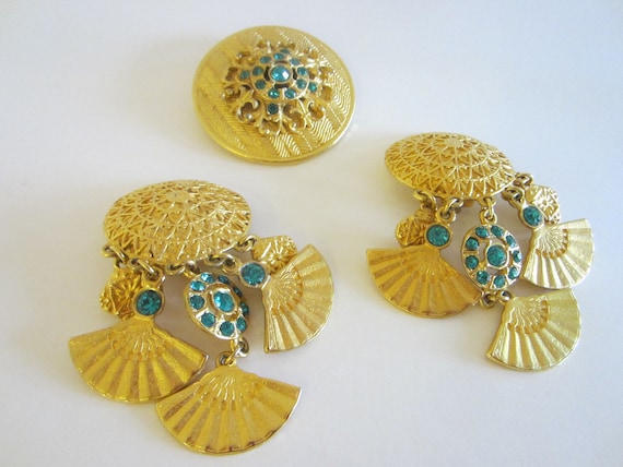Golden Dangling Clip On Fan Shape Brass Earrings B