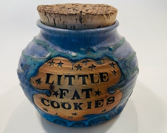 Pot en céramique peint à la main signé A Little Fat Cookies