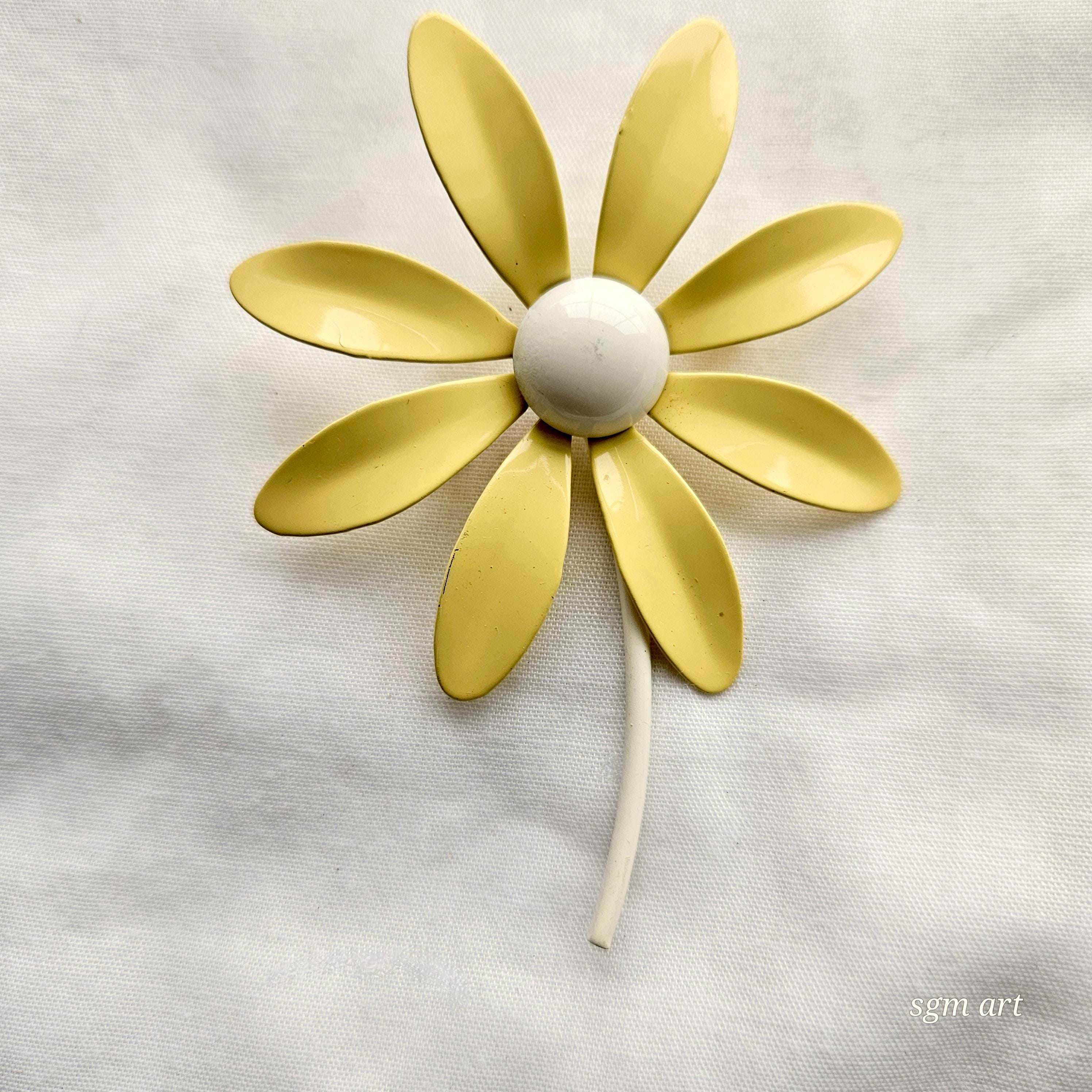 Mod Daisy Pins - Etsy
