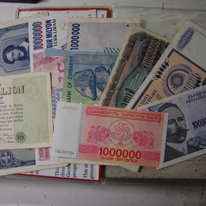 Banknotes of All Nations - Etsy