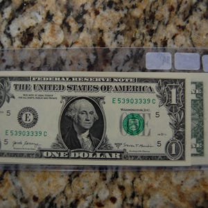 2017 A- 1 Dollar - FRB  Rich.--Crisp--Uncirculated--Ungraded---Two Consecutive  off this strap-Each Bill has 4 X 3&#39;s- See Notes
