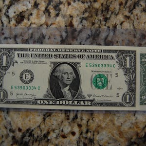2017 A- 1 Dollar - FRB  Rich.--Crisp--Uncirculated--Ungraded---Two Consecutive  off this strap-Each Bill has 4 X 3&#39;s- See Notes