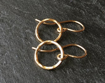 Small gold hoop earrings, 14k gold fill circle earrings, simple hammered drop earrings, minimal everyday dainty jewelry gift for sister Uk