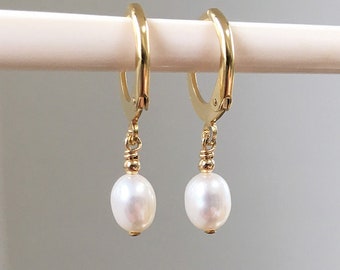 Pearl huggie earrings, SMALL real freshwater baroque pearl & gold bridal earrings, natural pearl bridesmaid earrings, gift for wife Uk