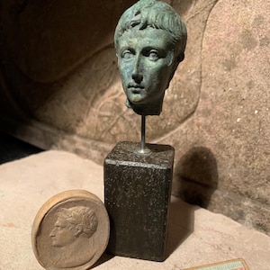 Roman statue / art -The first Emperor, Augustus - bust & relief sculpture amulet