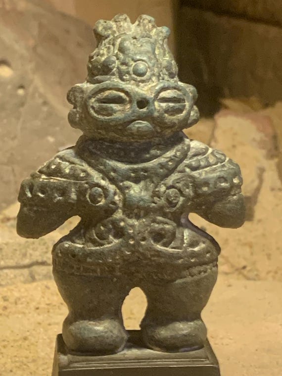 Dogu statue - Ancient Japanese sculpture - Jomon replica - Chariots of the god