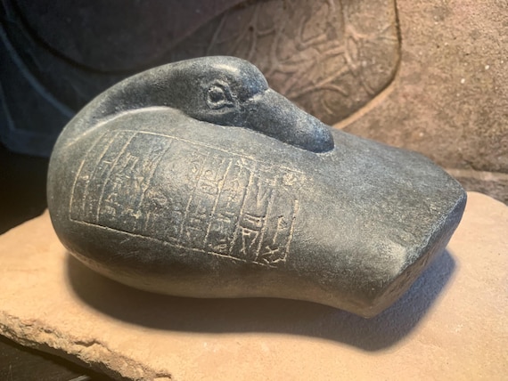 Sumerian / Mesopotamia duck weight with cuneiform writing Shulgi son of Ur Namu
