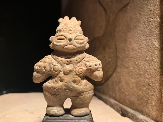 Dogu statue - Ancient Japanese sculpture - Jomon replica - Chariots of the god