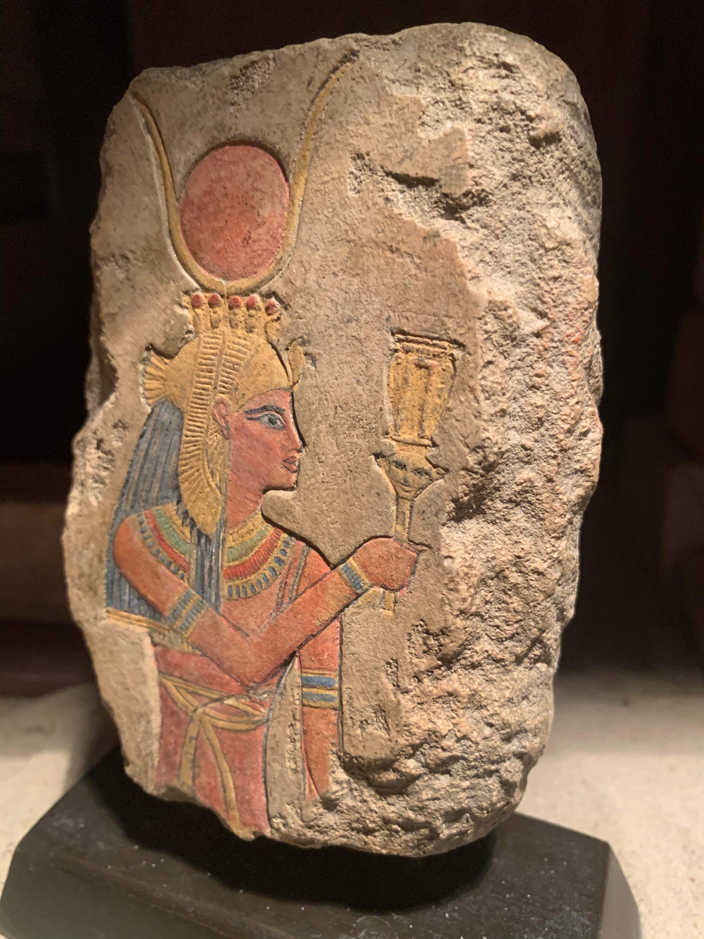 Isis - Egyptian art - Goddess of magic & mothers. Ancient Egypt mythology