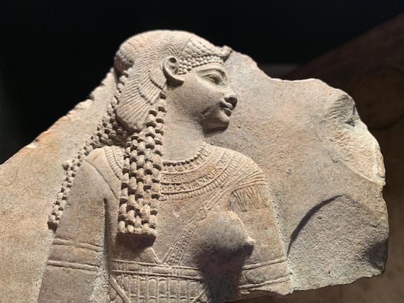 Egyptian art - Cleopatra dressed as the Goddess Isis - Relief sculpture fragment