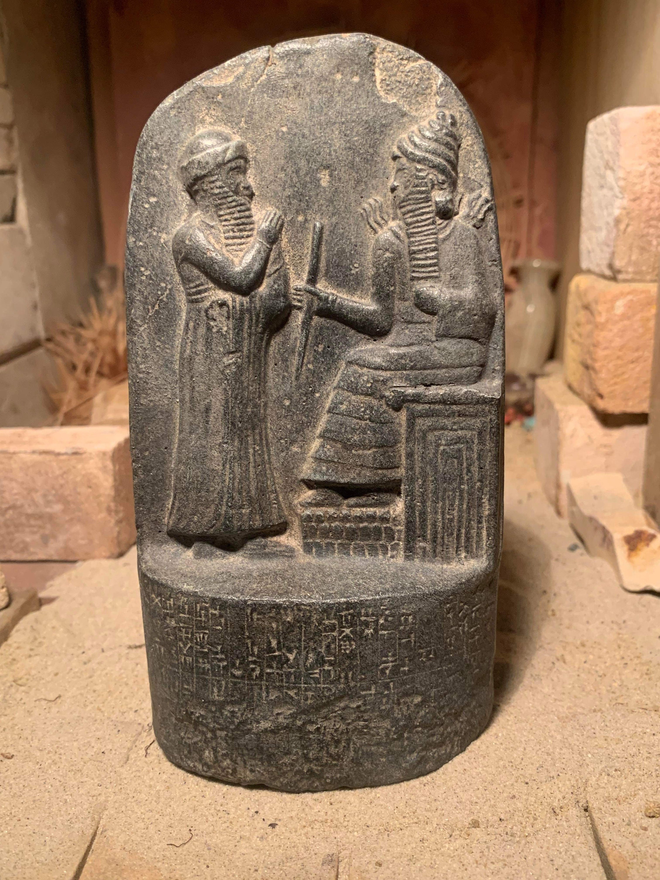 Babylon law code of Hammurabi - Akkadian Cuneiform Mesopotamian art ...