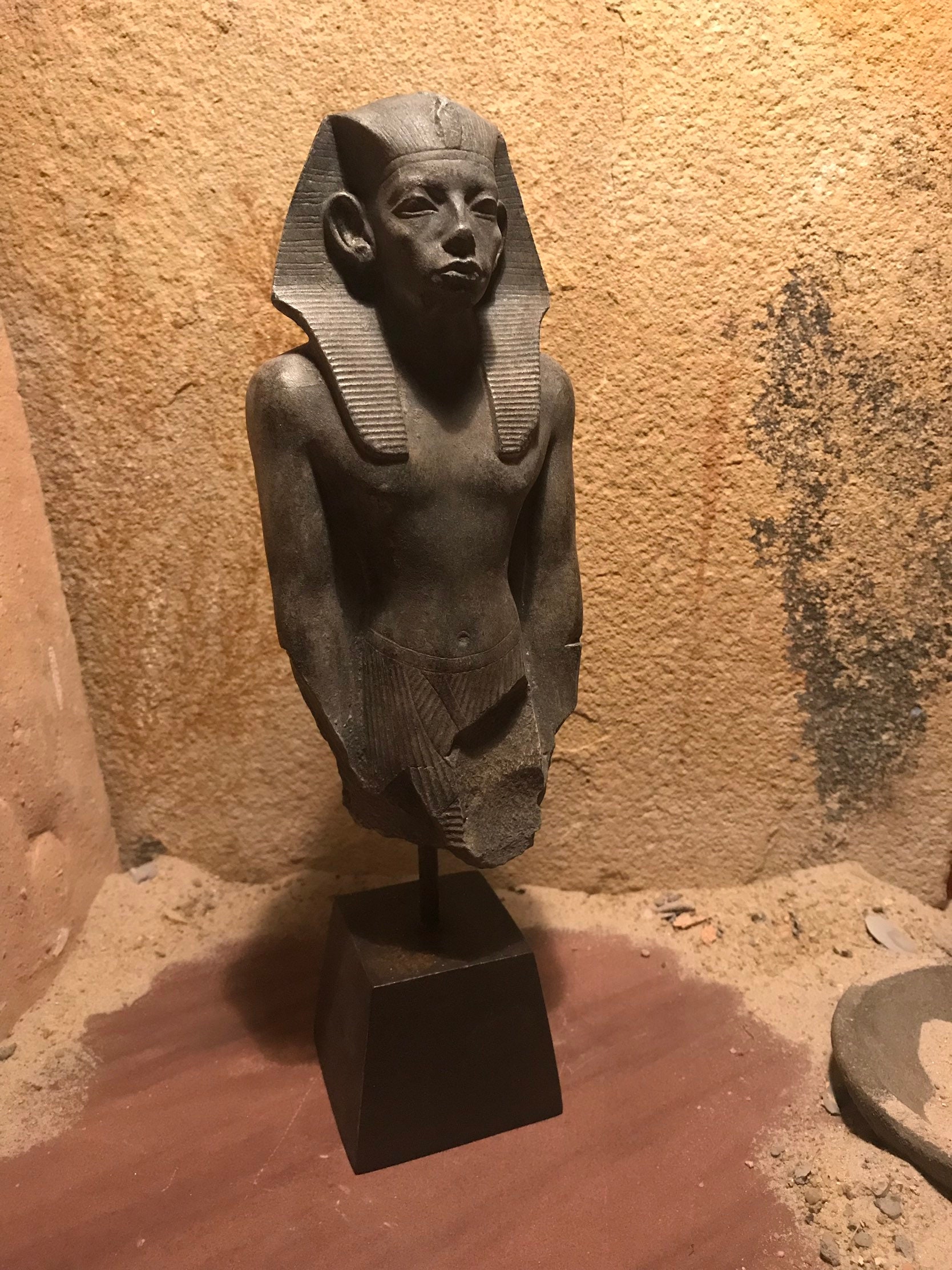 statues ds2